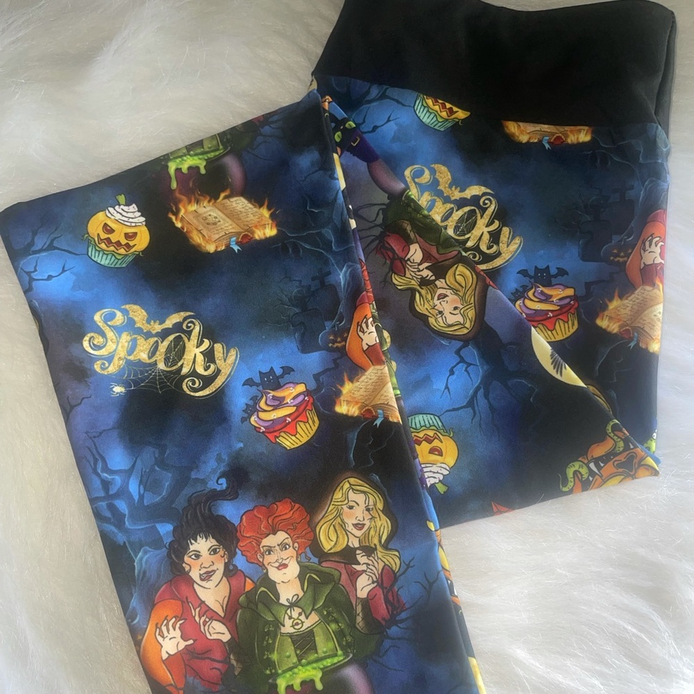 3 Spooky Witches full length Leggings
